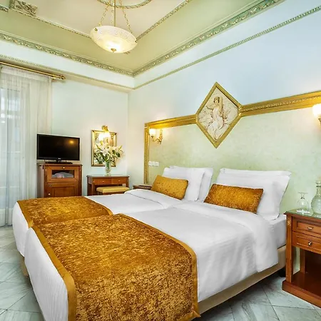 Imperial Palace Classical Hotel 4*