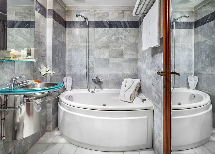 Imperial Palace Classical Hotell 4*