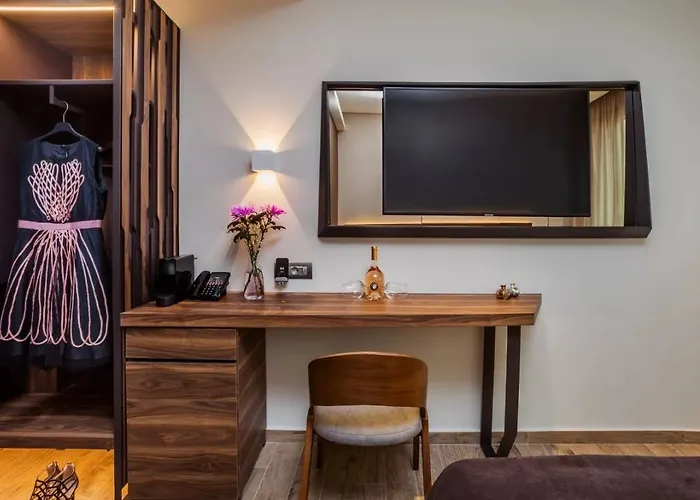 Imperial Palace Classical