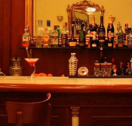 Imperial Palace Classical فندق 4*