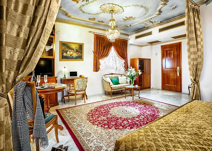 Imperial Palace Classical Hotel 4*