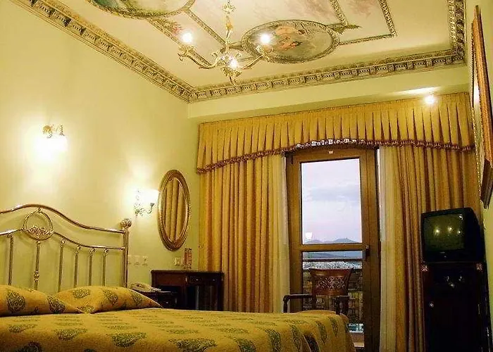 Imperial Palace Classical Hotel 4*